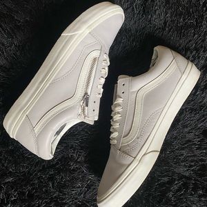 Vans Sneakers